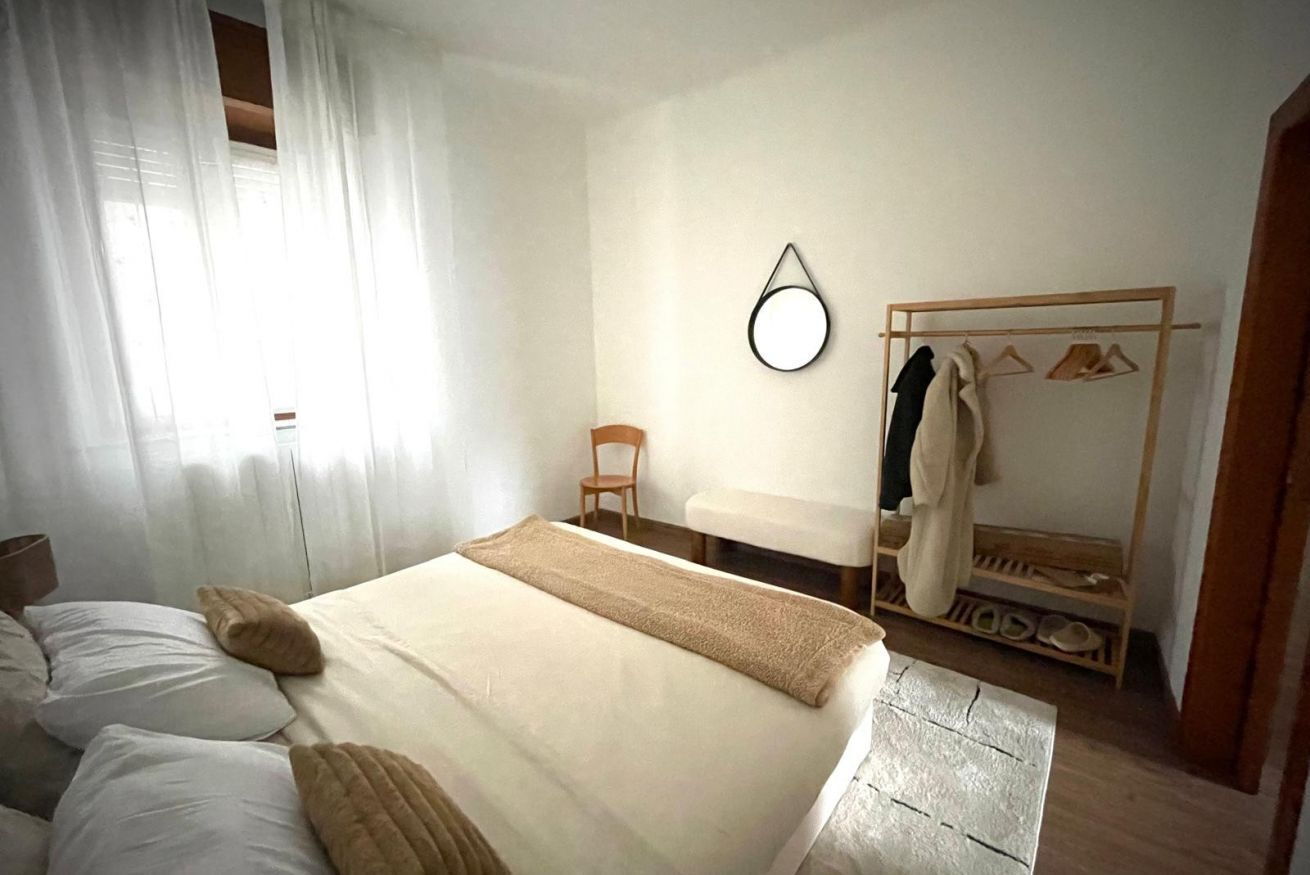 1 chambre, coffres-forts dans les chambres, fer et planche à repasser