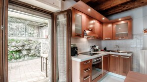 Coffee/tea maker, fridge, microwave, oven - Attic flat in Como (Como Sweet Life) (Como)