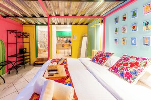 Basic Room | In-room safe, iron/ironing board, free WiFi - Casa Colibrí Malecón (Puerto Vallarta)