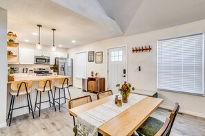 Dining - Modern, Fun & Family-Friendly Stay – Close to Everything You Need! (Wichita)