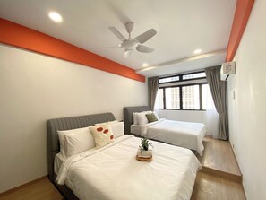 3 bedrooms, iron/ironing board, WiFi, bed sheets