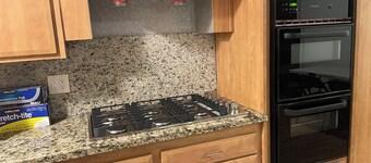 3-bedroom house in wonderful Rancho Cordova with WiFi, AC.