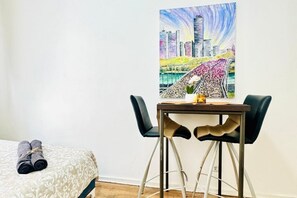 1 chambre, bureau, fer et planche Ă repasser, Wi-Fi