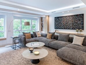 Smart TV - Ayala Apartment II en Barrio Salamanca (Madrid)