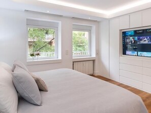 3 bedrooms, iron/ironing board, WiFi