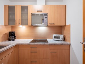 Fridge, microwave, dishwasher, toaster - Apartment Rosa by Interhome (Mayrhofen)