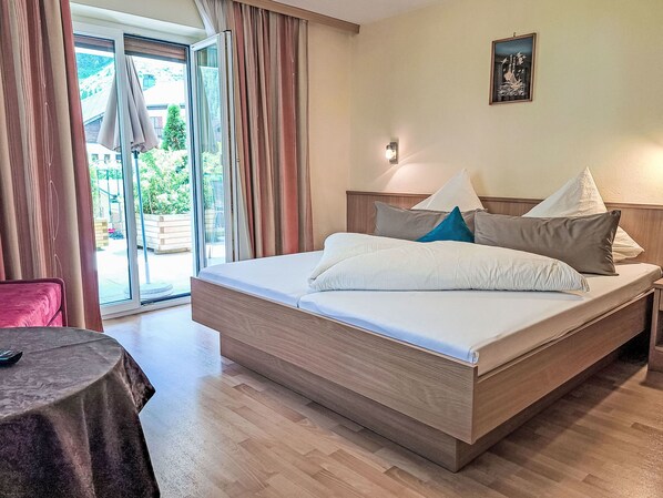 3 bedrooms, Internet