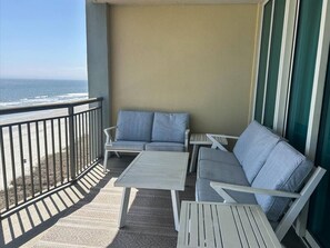 Property grounds - 905 Endless Summer Oceanfront 3 BR 3 BA Condo (North Myrtle Beach)