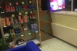 المنشأة من الداخل