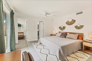3 bedrooms, desk, iron/ironing board, travel crib