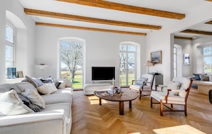 Smart TV, fireplace - Cozy home in Sønder Stenderup with WiFi (Sønder Stenderup)