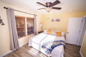 2 chambres, fer et planche à repasser, lit parapluie, Wi-Fi gratuit