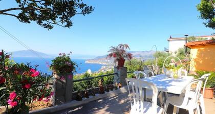 Breathtaking views of the Bay of Naples and Mount Vesuvius