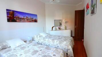 2 camere, ferro/asse da stiro, culla da viaggio, Wi-Fi gratuito