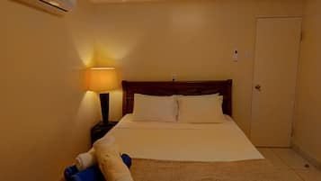 1 habitación, escritorio, tabla de planchar con plancha y wifi gratis