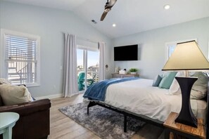 4 bedrooms, desk, iron/ironing board, travel cot