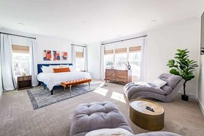 8 Schlafzimmer, Schreibtisch, Reisekinderbett, kostenloses WLAN