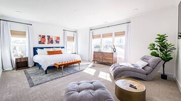 8 camere, una scrivania, culla da viaggio, Wi-Fi gratuito