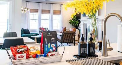 “The Grande” 8 BR/8BA Downtown Apex, 2 Game Rooms!