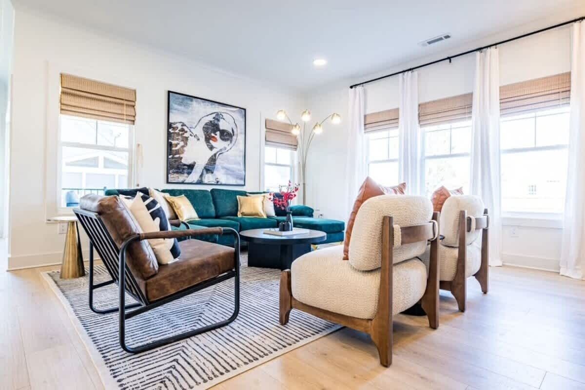 Smart TV, fireplace, video games, offices