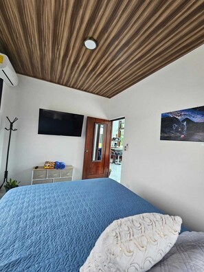 2 bedrooms, desk, free WiFi
