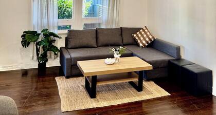 Comfy family home(15 mins to CBD & beach)
