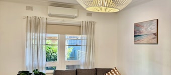 Comfy family home(15 mins to CBD & beach)