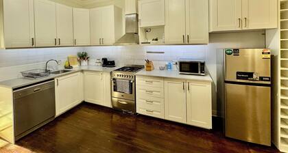 Comfy family home(15 mins to CBD & beach)
