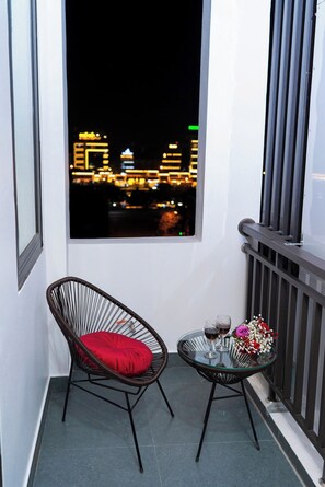 Deluxe Double Room, 1 King Bed | Soundproofing, free WiFi, wheelchair access - CELINA HOTLE Ninh Bình (Ninh Binh)