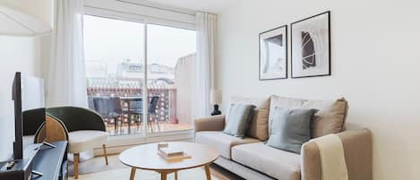 Télévision, chaîne hi-fi