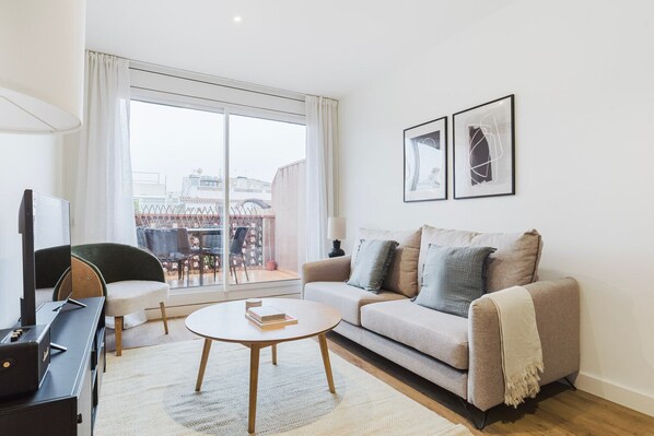 Télévision, chaîne hi-fi