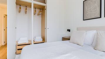 2 slaapkamers, een strijkplank/strijkijzer, wifi, beddengoed