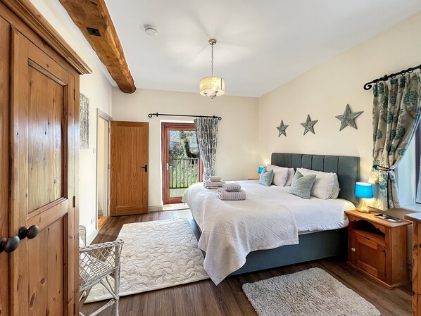 2 bedrooms, Internet, bed sheets