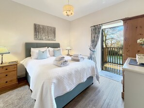 2 bedrooms, internet, bed sheets - The Dairy, Waterrow, Nr Wivelsicombe (Nr Wiveliscombe)