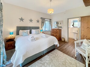 2 bedrooms, Internet, bed sheets