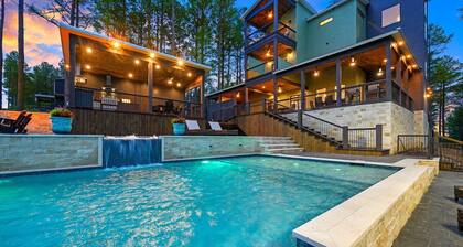 Luxury Cabin | Heated Pool, Hot Tub, Game Loft, Pickleball Court | Sleeps 23 – Risky Business