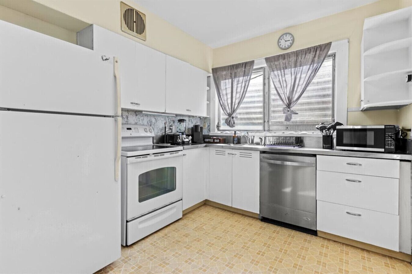 Køleskab, ovn, kogeplade, opvaskemaskine