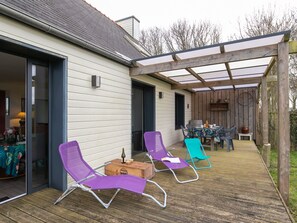 Outdoor dining - Le Nid Marin by Interhome (Kerlouan)