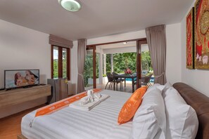 6 bedrooms, WiFi, bed sheets