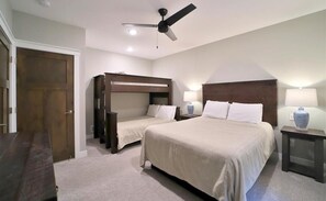 4 quartos, berço de viagem, Wi-Fi de cortesia, roupa de cama