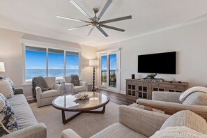 Smart TV, stereo - Turtle Nest - An Oasis In The Dunes! (Amelia Island)