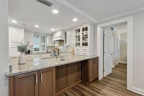 Fridge, microwave, oven, stovetop - Turtle Nest - An Oasis In The Dunes! (Amelia Island)