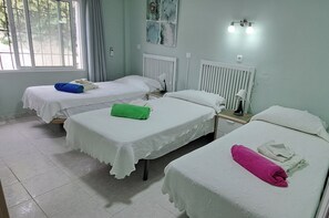 2 habitaciones, tabla de planchar con plancha, wifi y ropa de cama