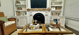 Cosy Hidden Gem with History. Next to Park. Pet Friendly.