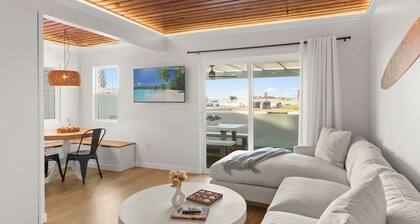 New! 1 bd/1 ba Beach Front Bungalow