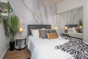 4 bedrooms, iron/ironing board, WiFi, bed sheets