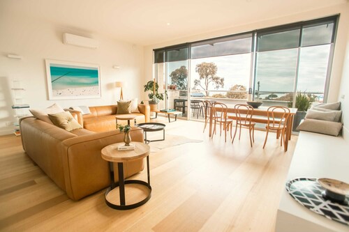 Aquabelle Five with Rye Pier views