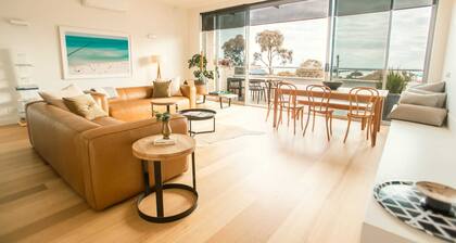 Aquabelle Five with Rye Pier views