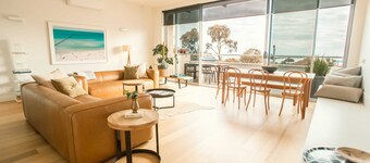 Aquabelle Five with Rye Pier views