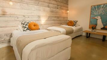 3 bedrooms, iron/ironing board, travel cot, WiFi